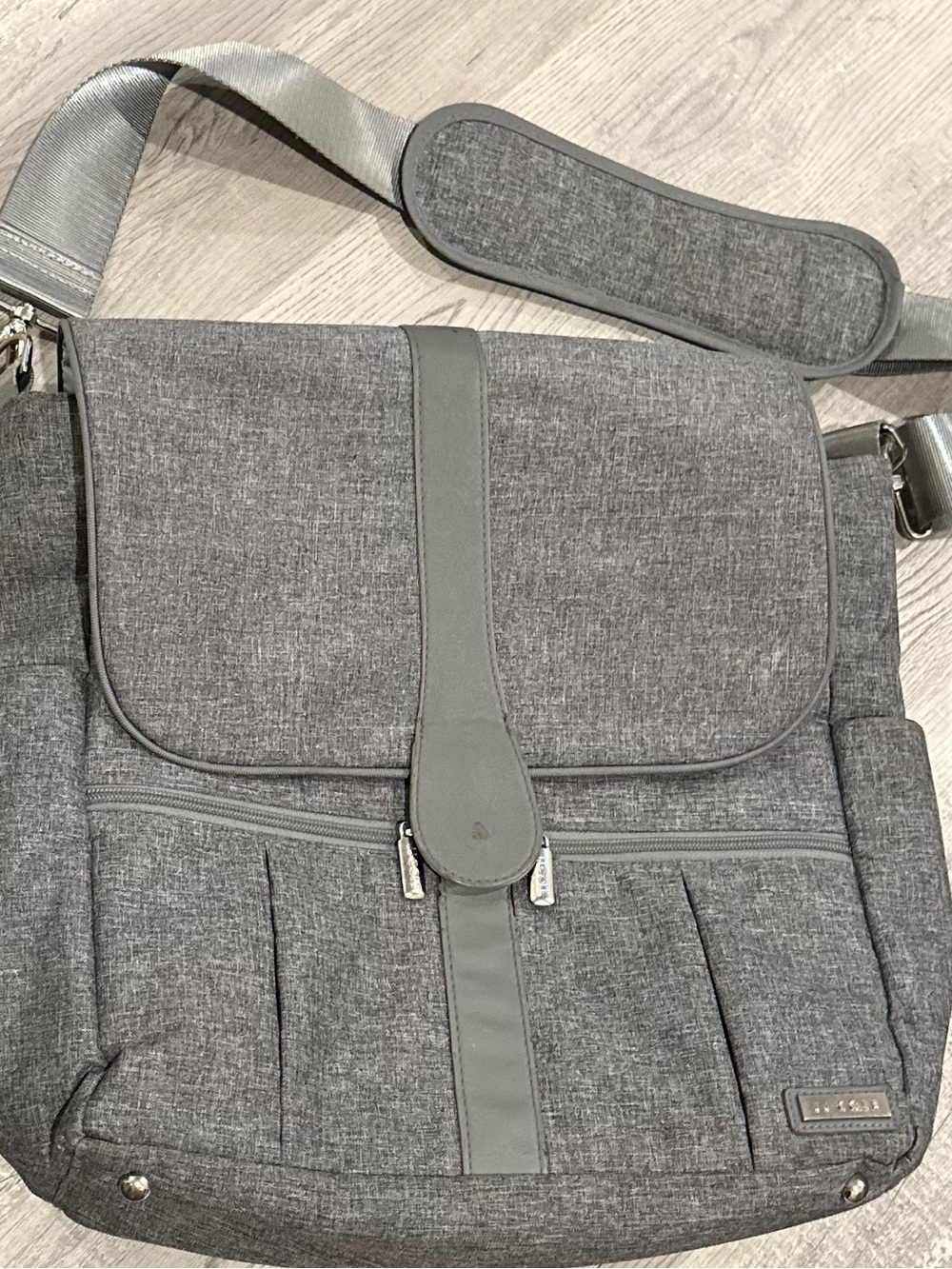 JJ Cole Gray Heather Convertible Diaper Bag Backpack Messenger 17” x 15”